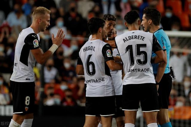 雷特吉13轮意甲进12球3助攻 女神7连胜领跑积分榜